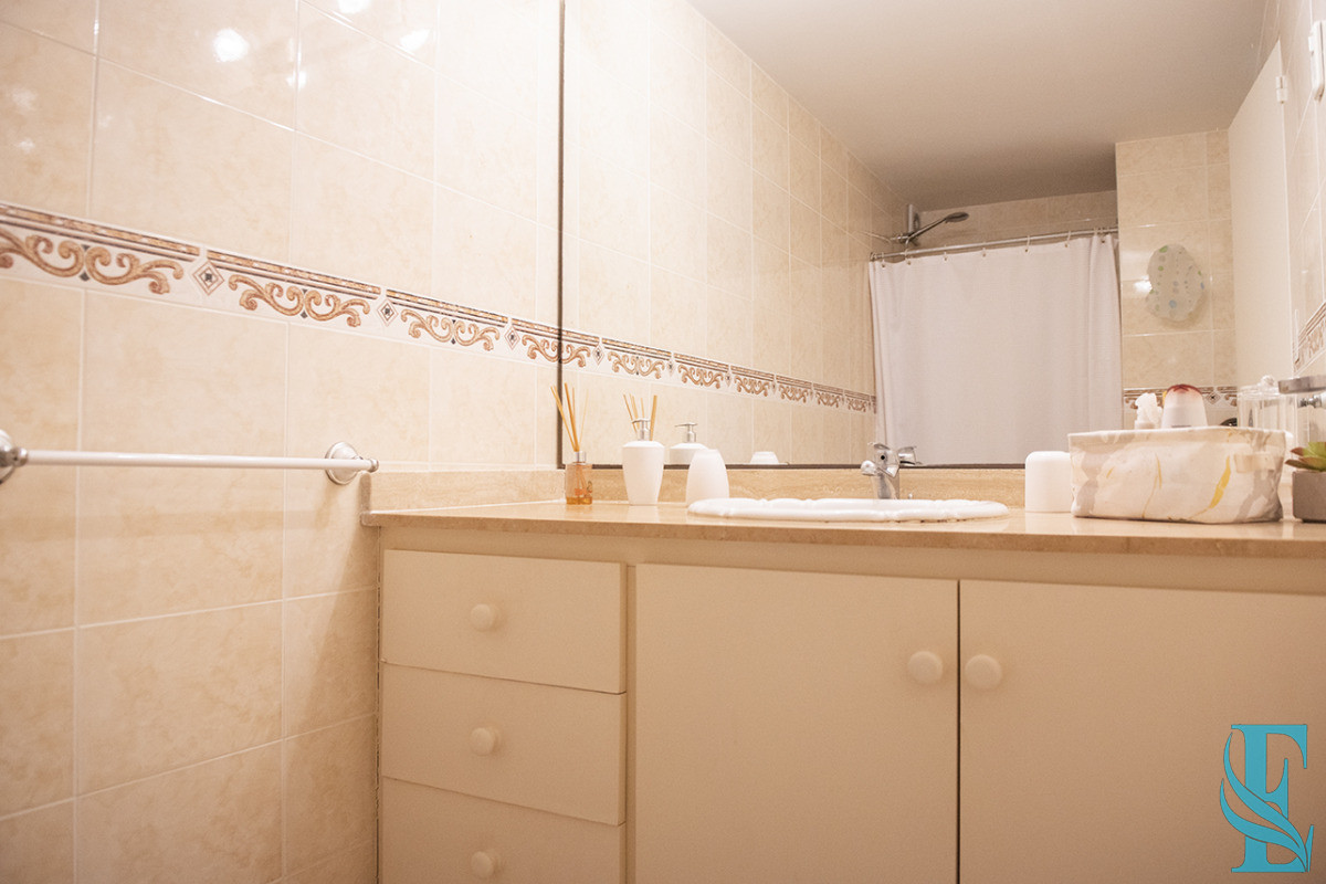 Apartamento ID.877 - Apartamento de 1 dormitorio y medio en venta en Peninsula, vista al mar. 