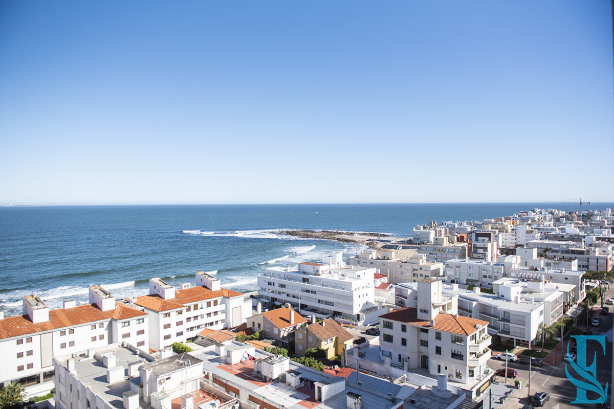 Apartamento ID.877 - Apartamento de 1 dormitorio y medio en venta en Peninsula, vista al mar. 