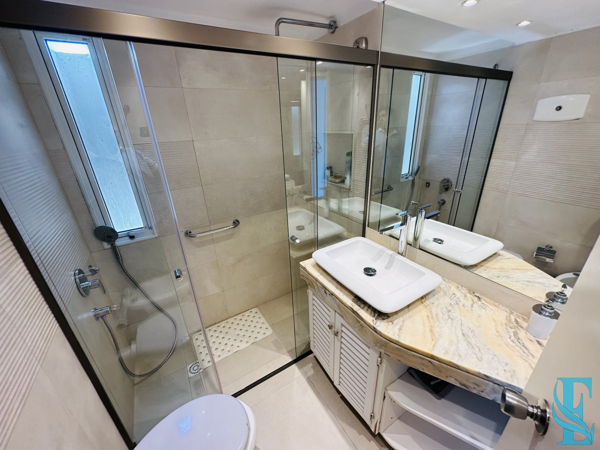 Apartamento ID.555 - Apartamento en venta de 3 dormitorios en Playa Brava , Punta del este 