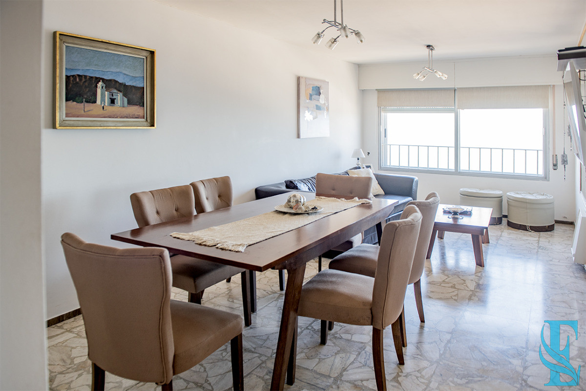Apartamento ID.877 - Apartamento de 1 dormitorio y medio en venta en Peninsula, vista al mar. 