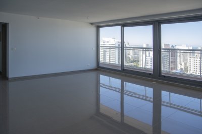 Lindo departamento con Gran Iluminación. Torre moderna a pasos del mar