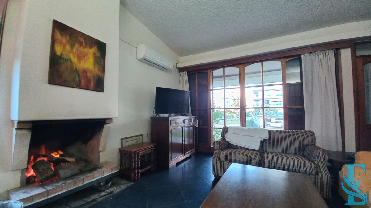 Casa ID.206 - Vende casa de 3 dormitorios (incluye depp), en Parada 4 de Playa Mansa, Punta del Este 