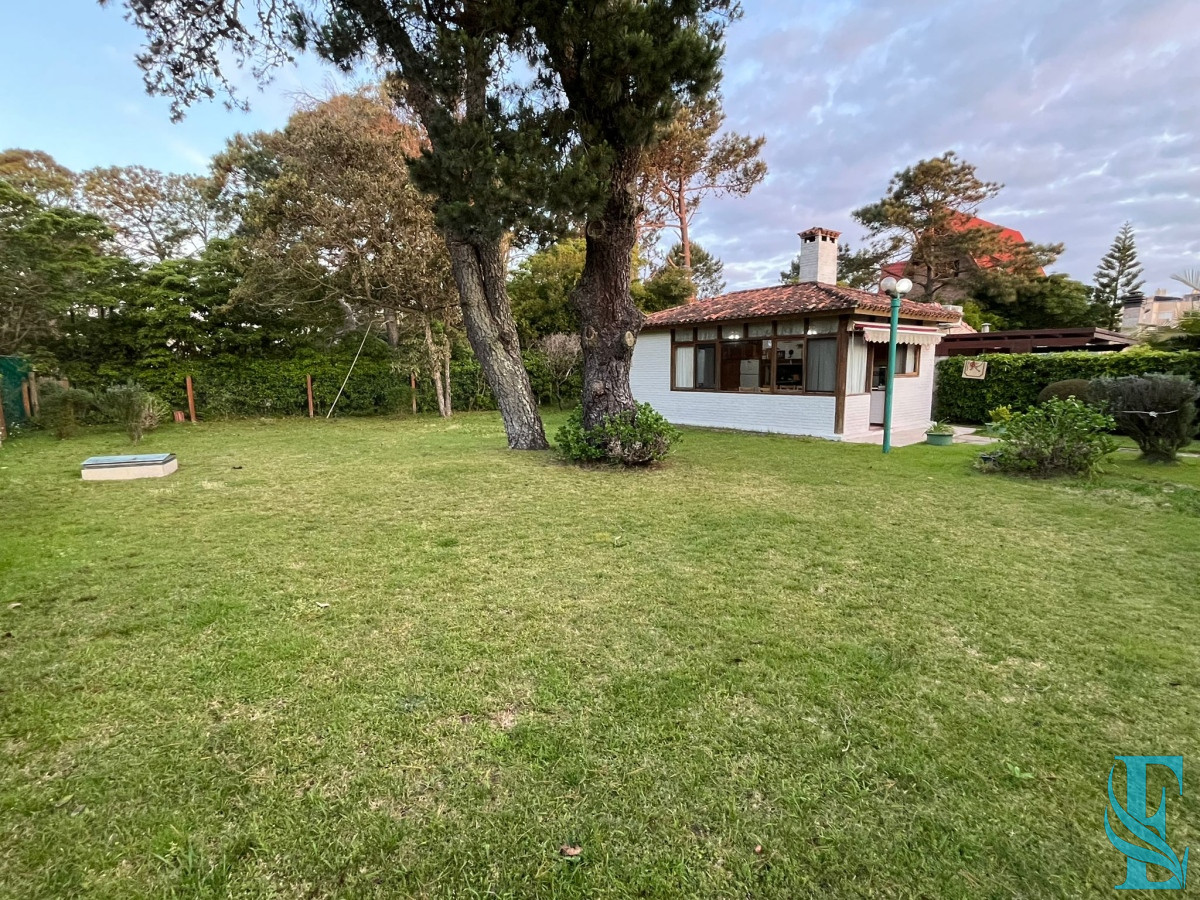 Casa ID.487 - Vende casa de 3 dormitorios en Pinares, Punta del Este 