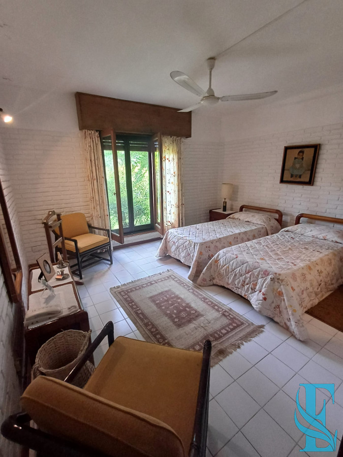 Casa ID.583 - Vende casa de 3 dormitorios en Cantegril, punta del este 
