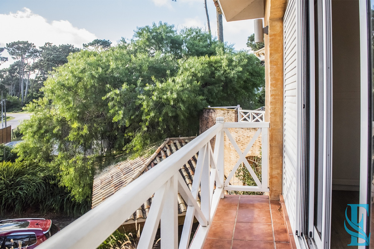 Casa ID.465 - Casa en Venta de 4 dormitorios en San Rafael , Punta del este 