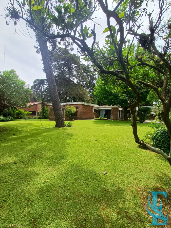 Casa ID.583 - Vende casa de 3 dormitorios en Cantegril, punta del este 
