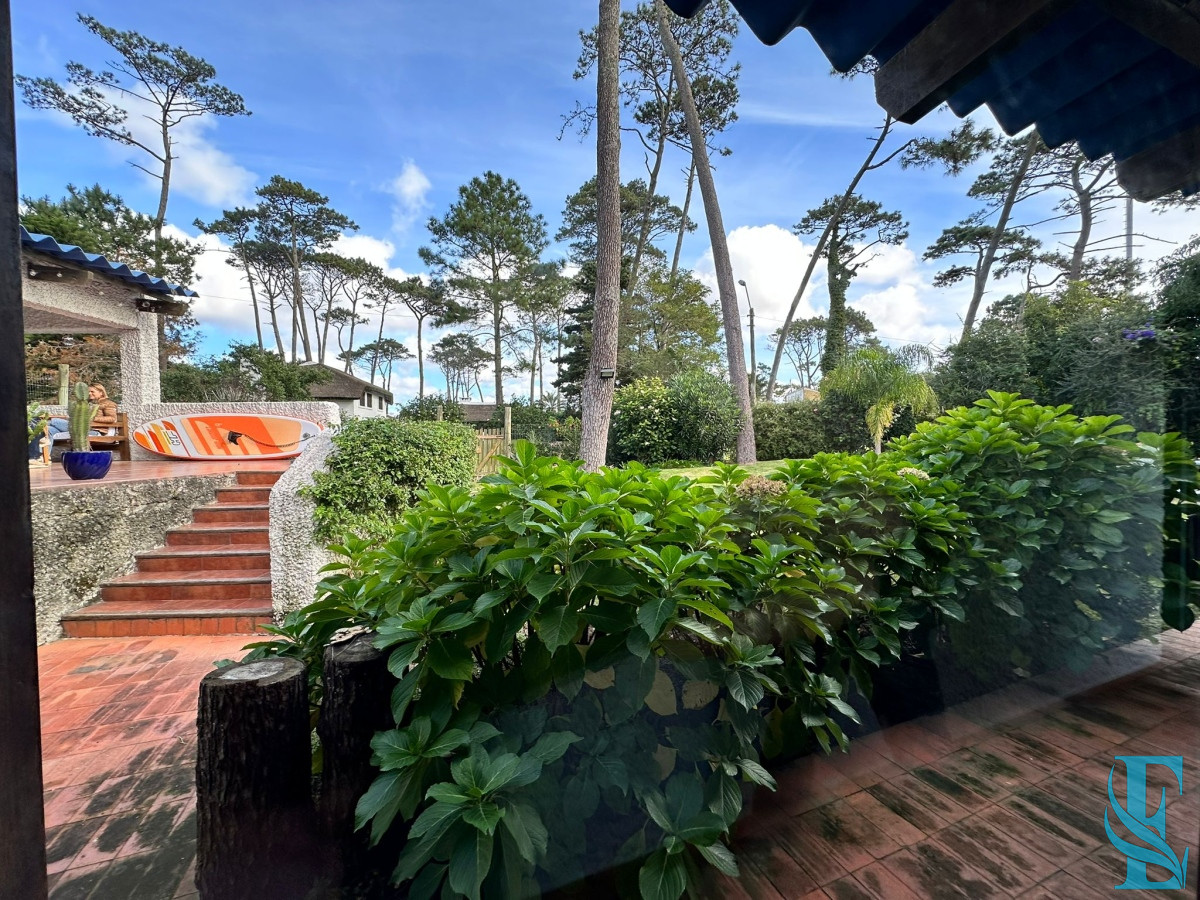 Casa ID.622 - Vende casa de 3 dormitorios en Pinares , Punta del Este 