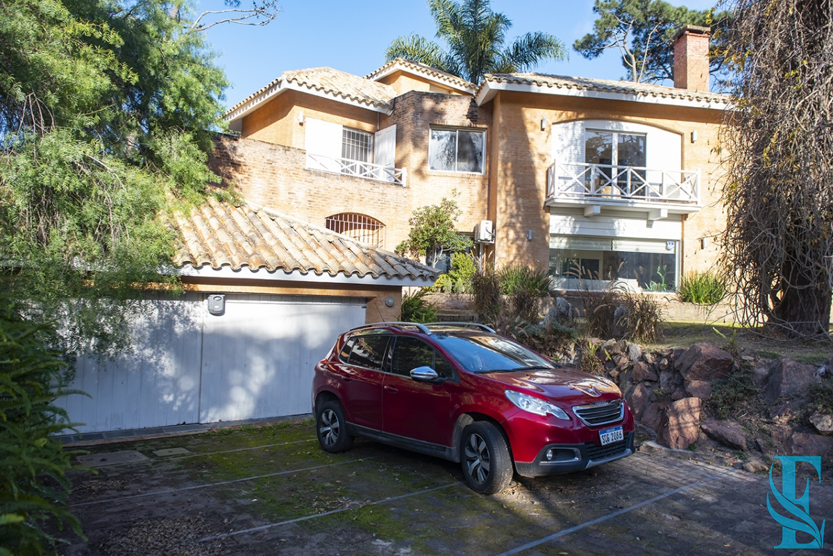 Casa ID.465 - Casa en Venta de 4 dormitorios en San Rafael , Punta del este 
