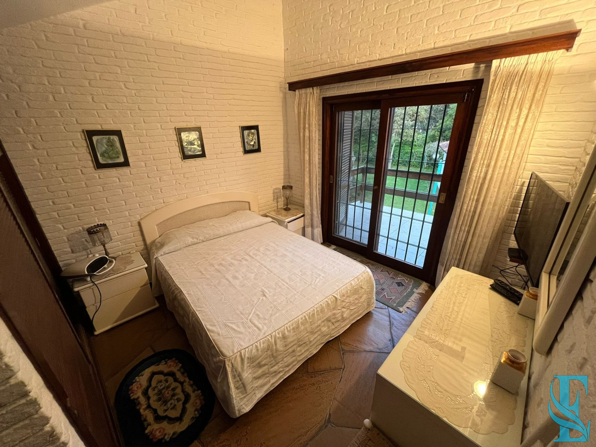 Casa ID.487 - Vende casa de 3 dormitorios en Pinares, Punta del Este 