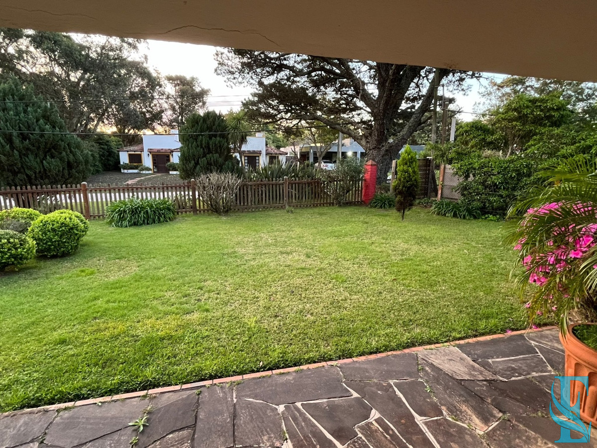 Casa ID.487 - Vende casa de 3 dormitorios en Pinares, Punta del Este 