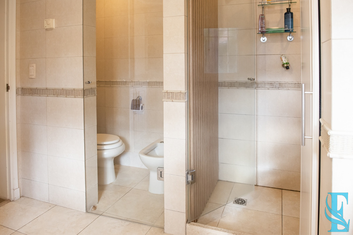 Casa ID.465 - Casa en Venta de 4 dormitorios en San Rafael , Punta del este 