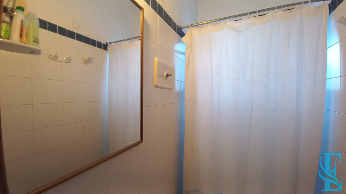 Casa ID.206 - Vende casa de 3 dormitorios (incluye depp), en Parada 4 de Playa Mansa, Punta del Este 