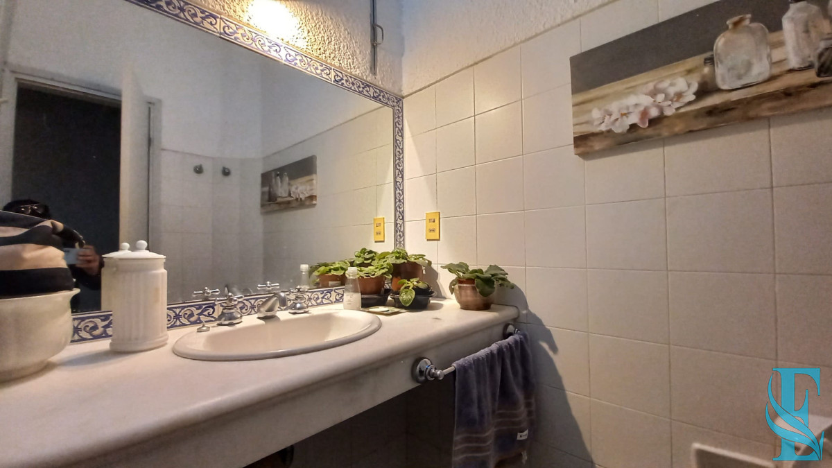 Casa ID.206 - Vende casa de 3 dormitorios (incluye depp), en Parada 4 de Playa Mansa, Punta del Este 