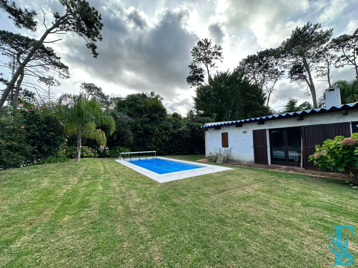Casa ID.622 - Vende casa de 3 dormitorios en Pinares , Punta del Este 