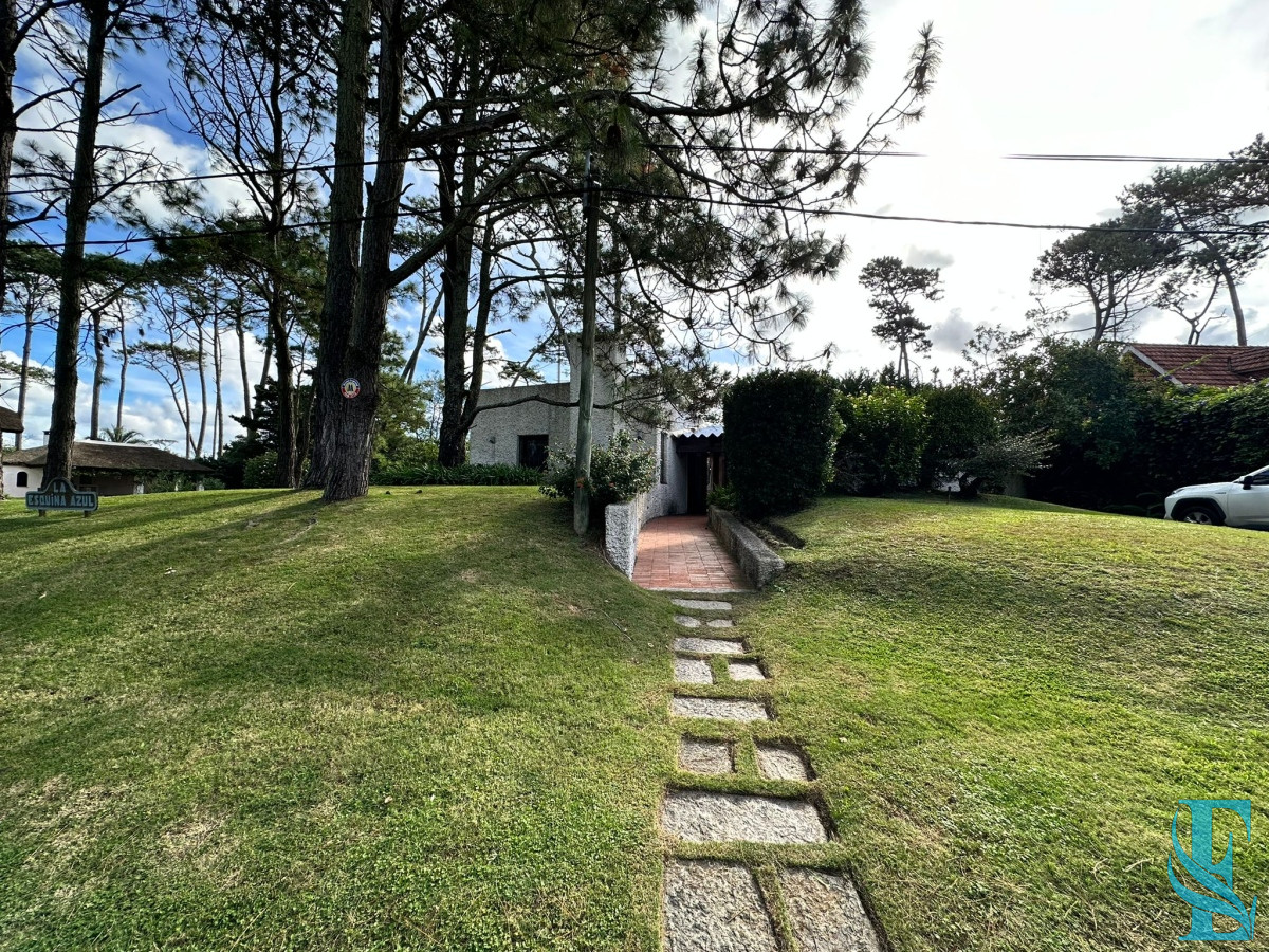 Casa ID.622 - Vende casa de 3 dormitorios en Pinares , Punta del Este 