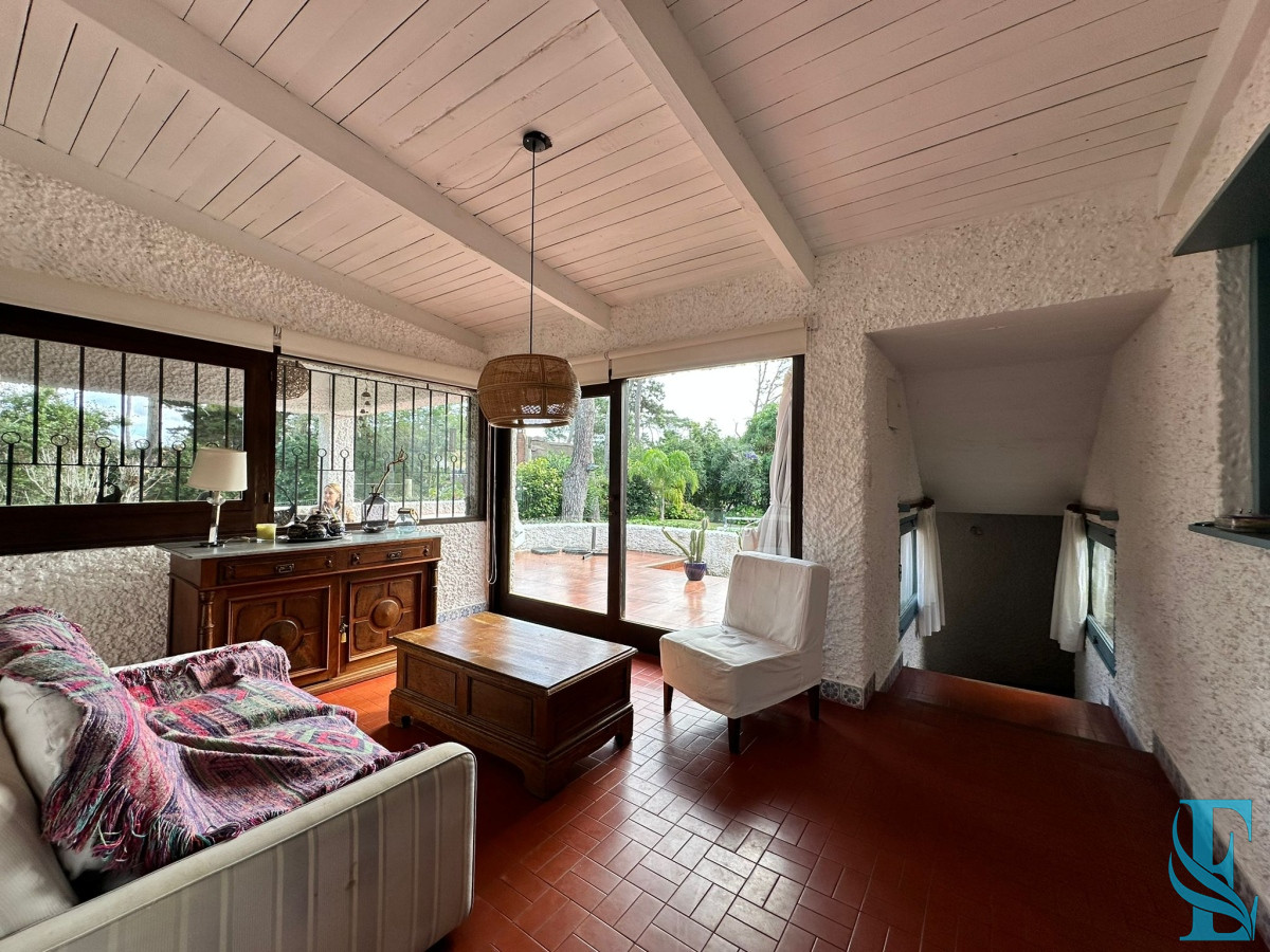 Casa ID.622 - Vende casa de 3 dormitorios en Pinares , Punta del Este 