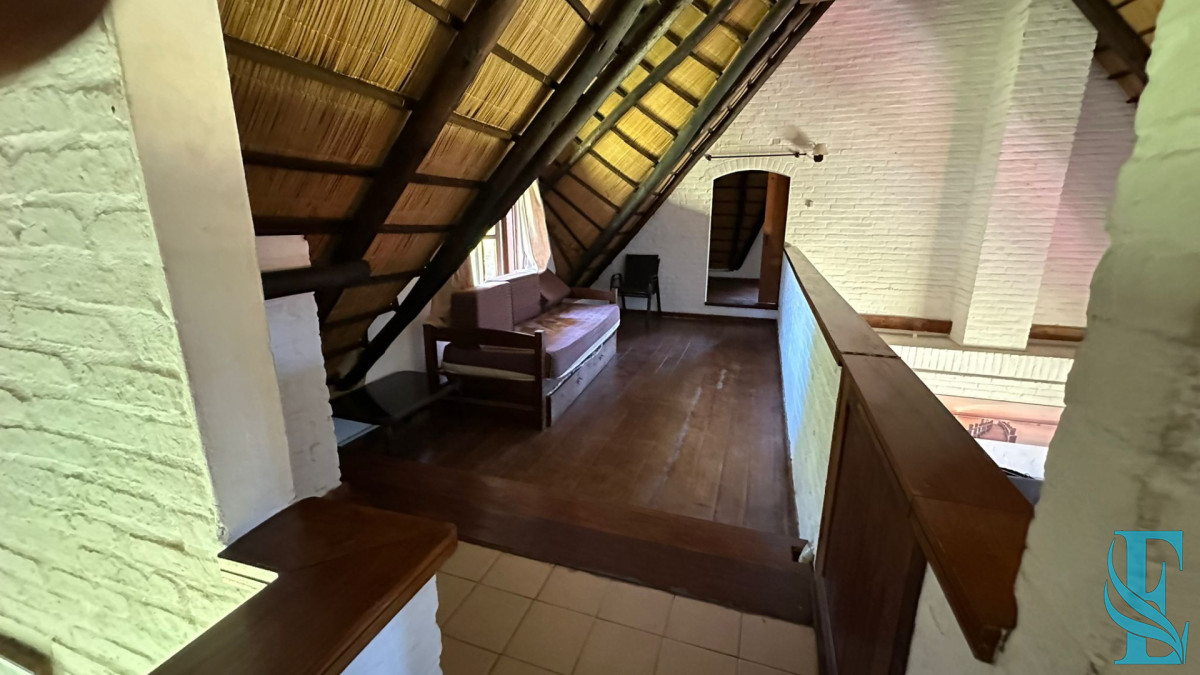 Casa ID.964 - En venta casa en San Rafael, de 4 dormitorios mas dep, con 2 cocheras