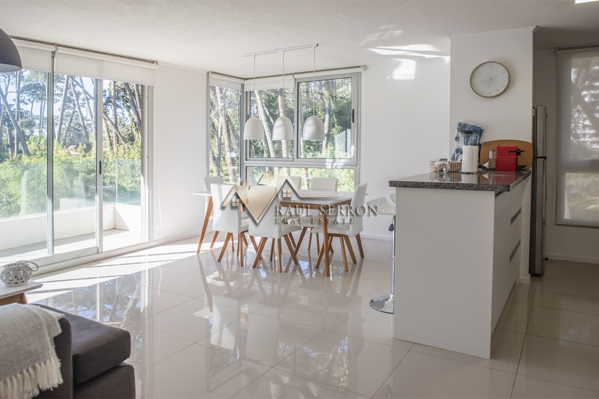 Apartamento en venta en Avenue Roosevelt, 2 dormitorios, bajos gastos comunes 