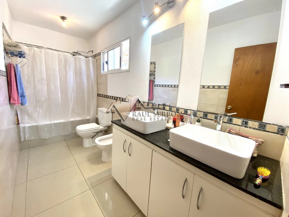 Casa ID.2272 - VENTA DE CASA EN BARRIO PRIVADO LA RESIDENCE DE 4 DORMITORIOS
