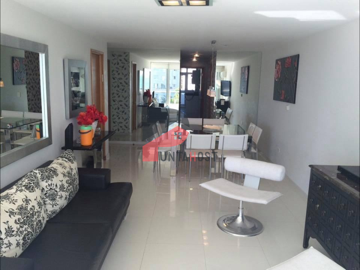 Apartamento ID.102 - A pasos de Playa Mansa, dpto de 2 dorm + dep en Playa Mansa. Season Tower