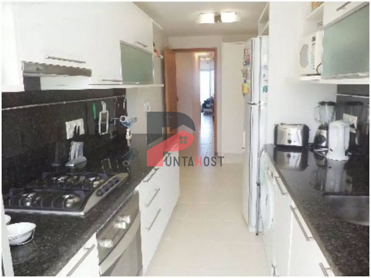Apartamento ID.103 - Departamento en venta en Seasons Tower, a metros del mar.