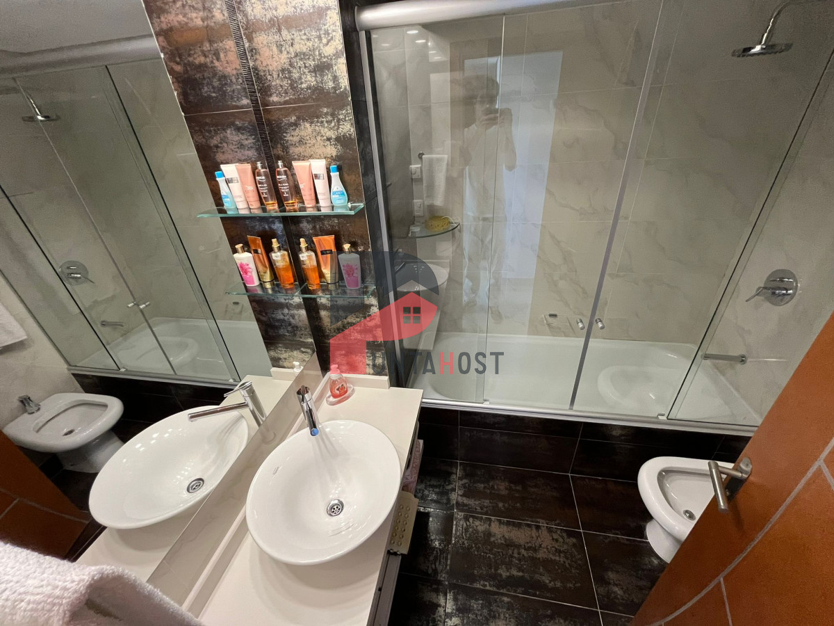 Apartamento ID.104 - Apartamento en venta de  2 dormitorios en Punta Del Este - Miami Boulevard