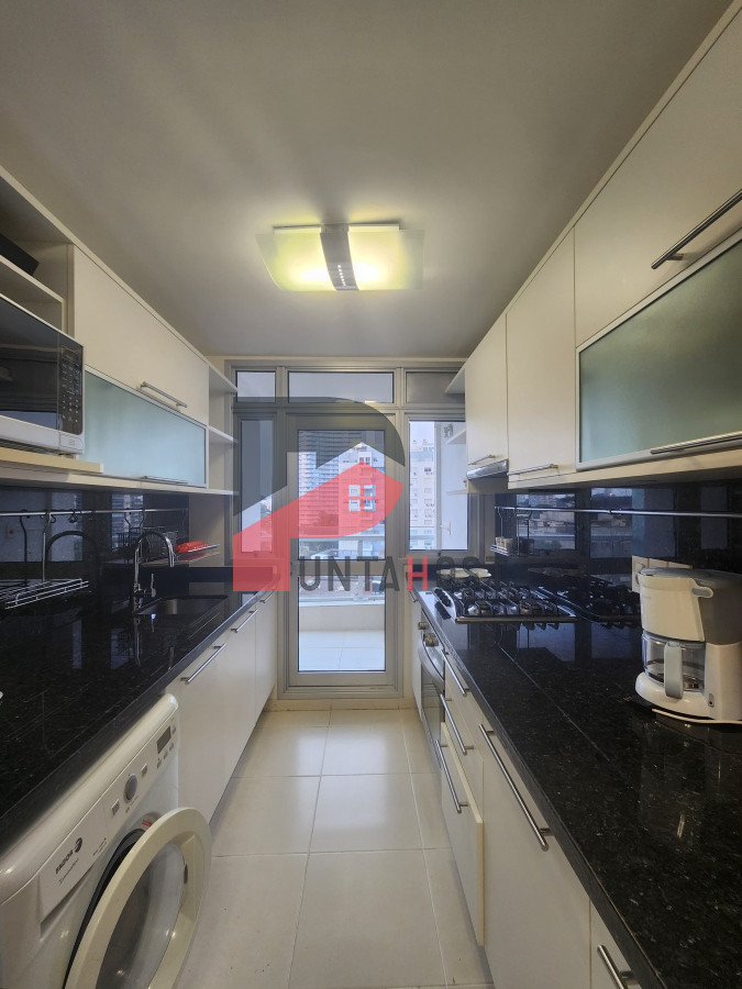 Apartamento ID.103 - Departamento en venta en Seasons Tower, a metros del mar.