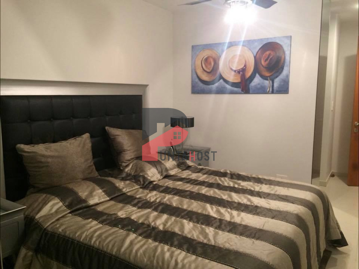 Apartamento ID.102 - A pasos de Playa Mansa, dpto de 2 dorm + dep en Playa Mansa. Season Tower