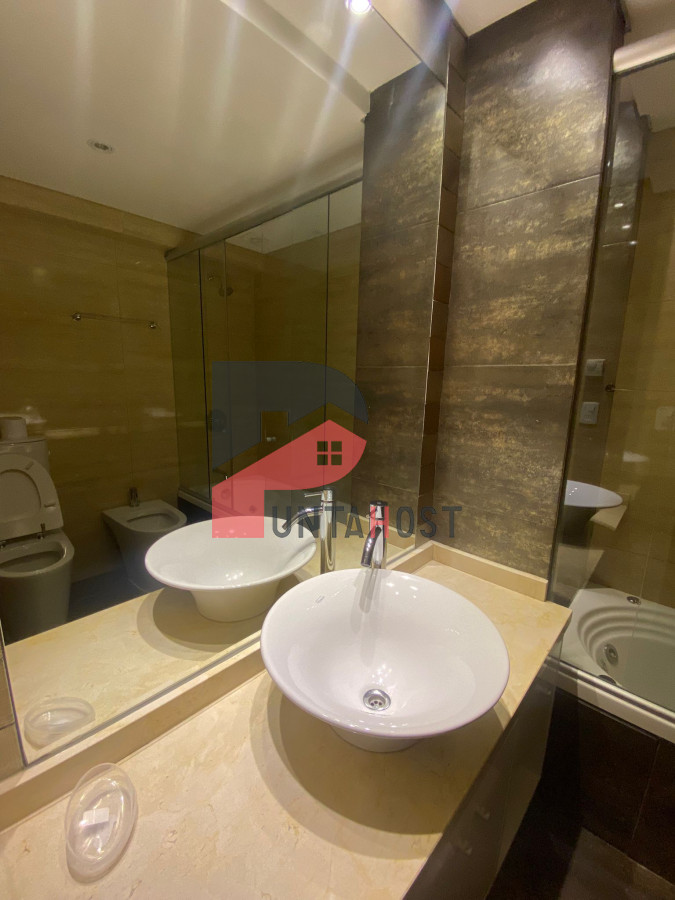 Apartamento ID.27 - Venta Apartamento 2 dormitorios en Playa Mansa en Edificio de categoría