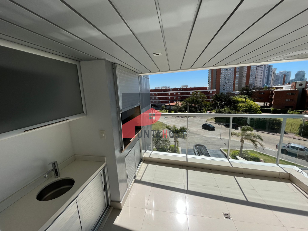 Apartamento ID.104 - Apartamento en venta de  2 dormitorios en Punta Del Este - Miami Boulevard