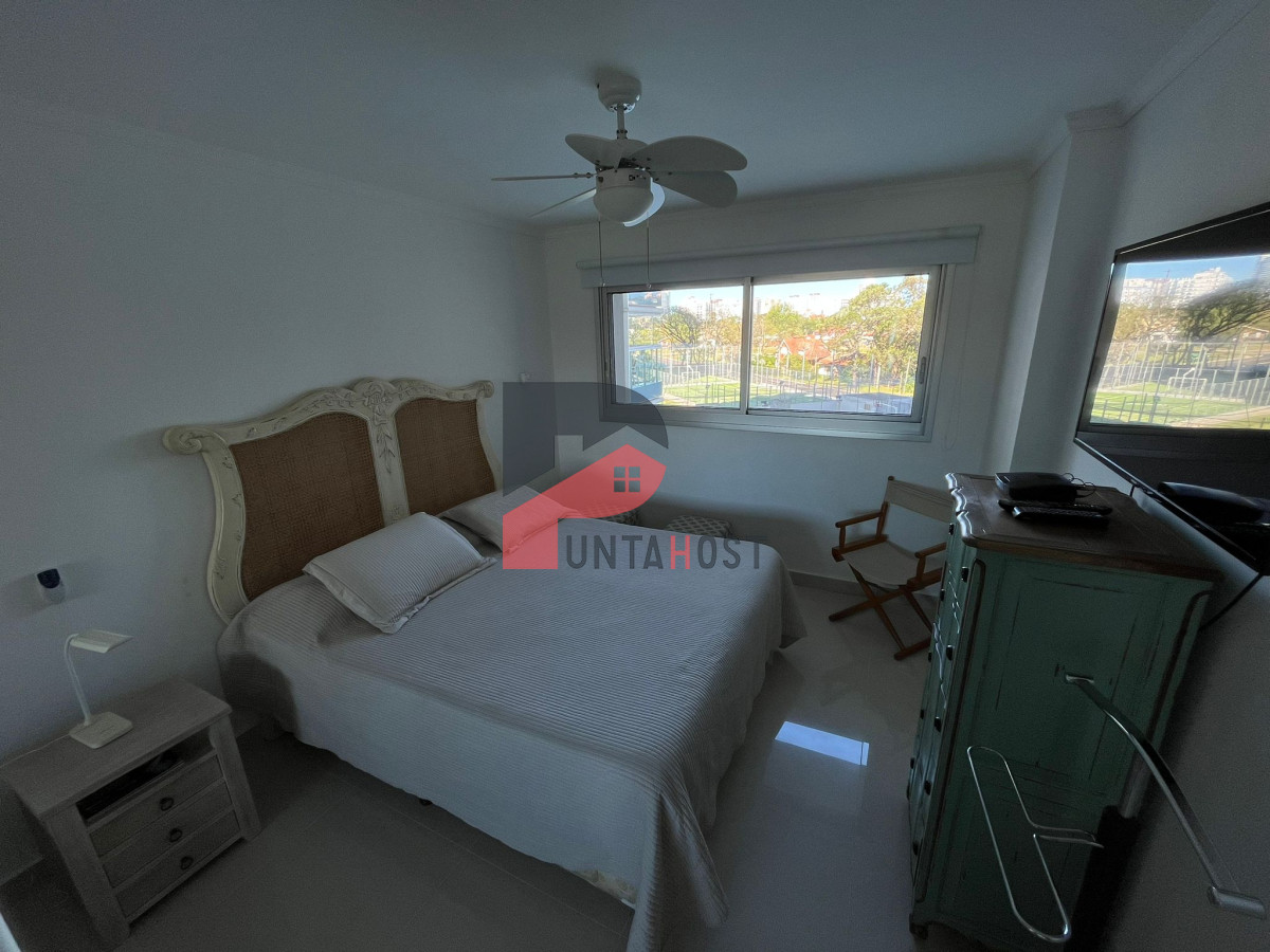 Apartamento ID.104 - Apartamento en venta de  2 dormitorios en Punta Del Este - Miami Boulevard