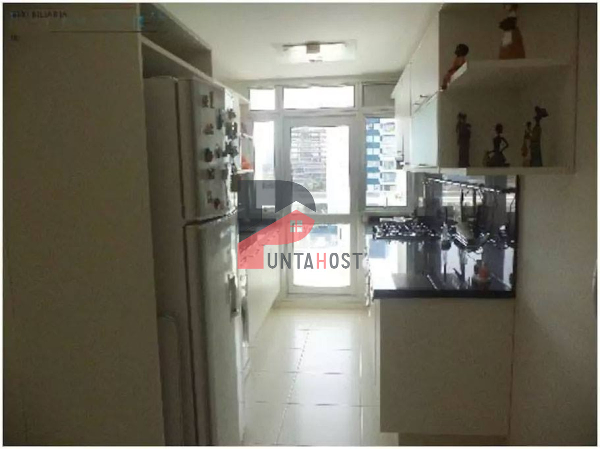 Apartamento ID.103 - Departamento en venta en Seasons Tower, a metros del mar.
