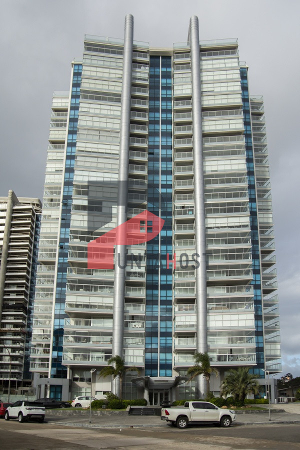 Apartamento ID.104 - Apartamento en venta de  2 dormitorios en Punta Del Este - Miami Boulevard
