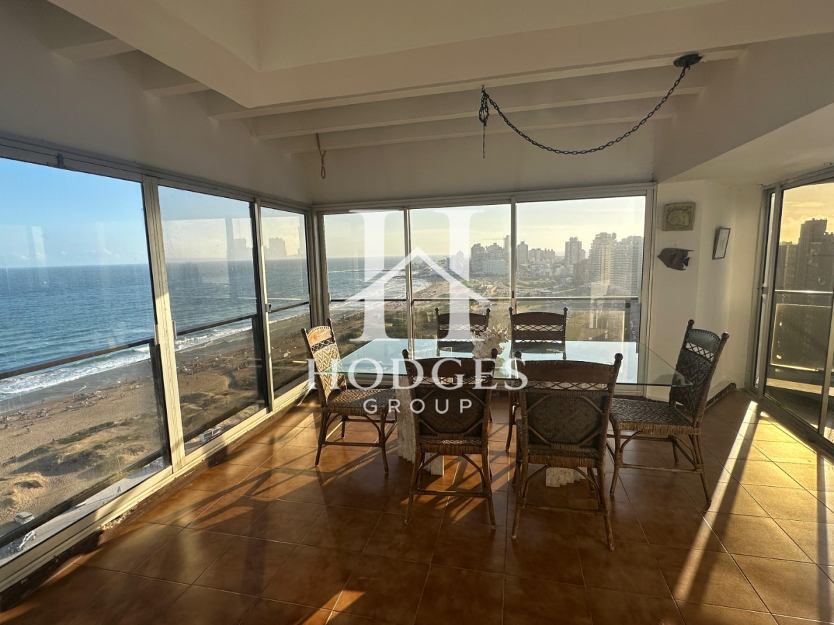 Apartamento ID.108 - Penthouse en venta en playa brava