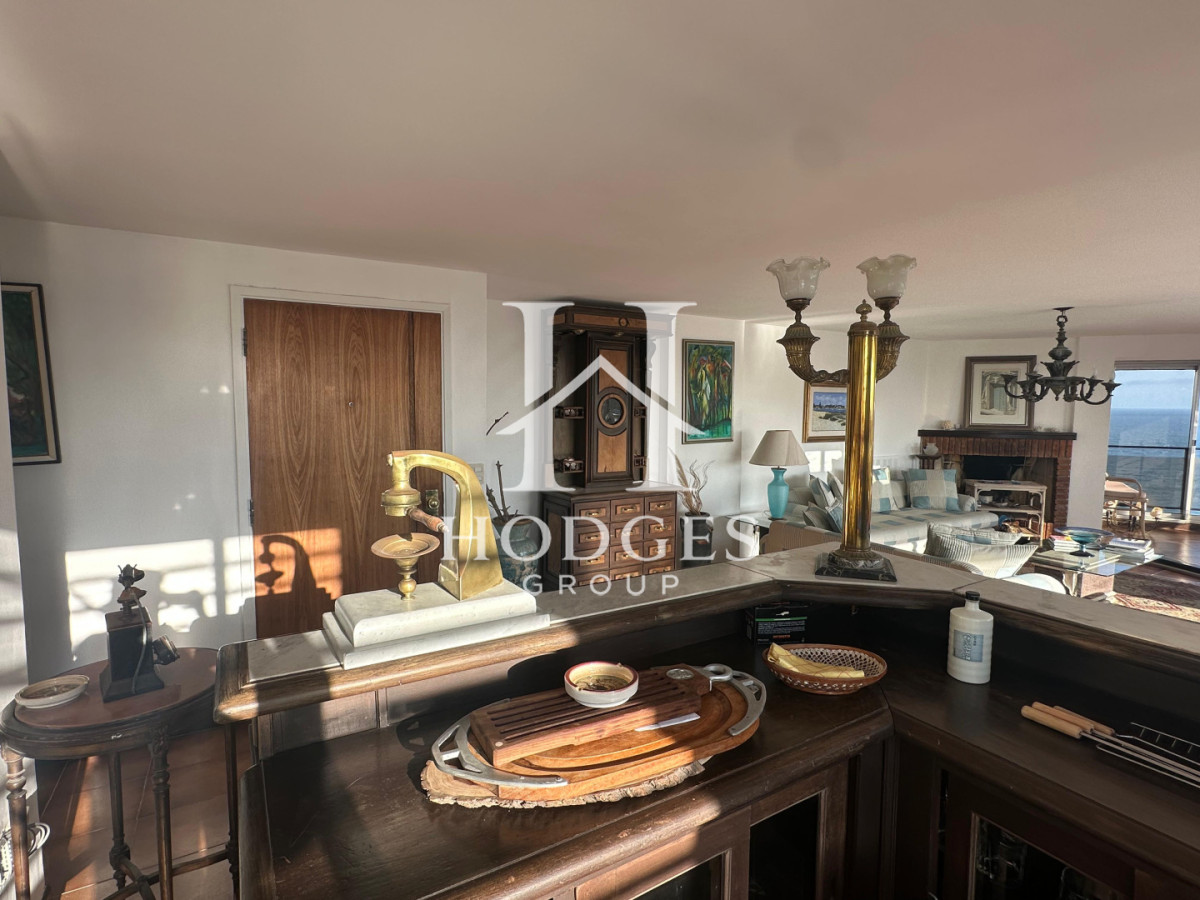 Apartamento ID.108 - Penthouse en venta en playa brava