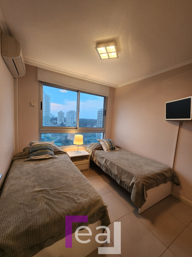 Apartamento ID.205 - Apartamento de 2 dormitorios en Brava. Punta del Este