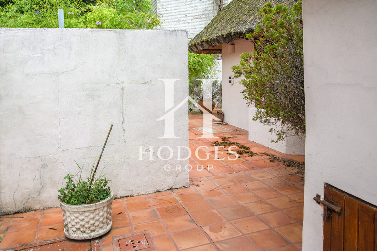 Casa ID.218 - En venta casa de 1 dormitorio con dependencia en Cantegril