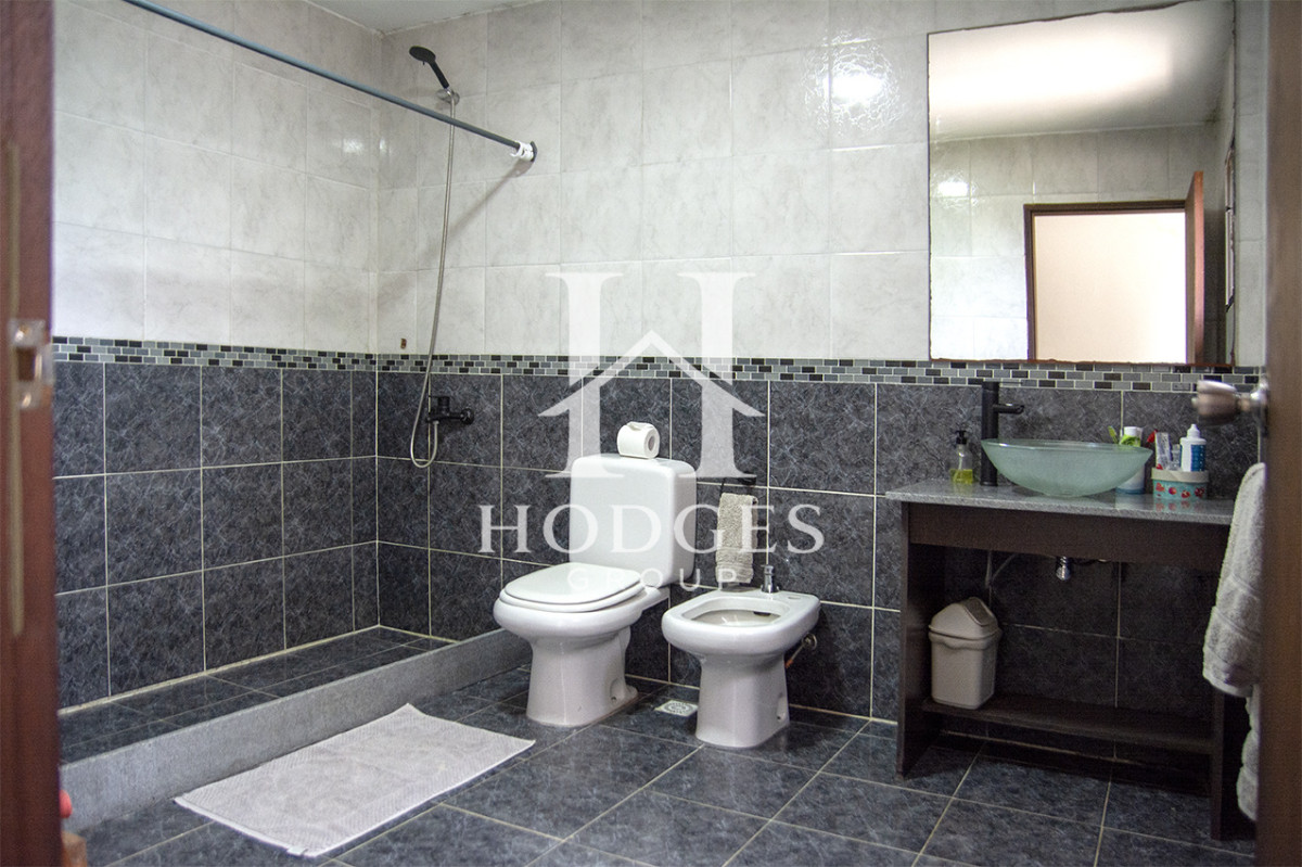 Casa ID.59 - Excelente chalet de 5 dormitorios en venta a pasos de Playa Mansa Punta del Este