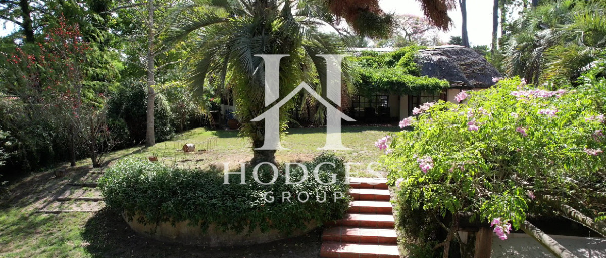 Casa ID.218 - En venta casa de 1 dormitorio con dependencia en Cantegril