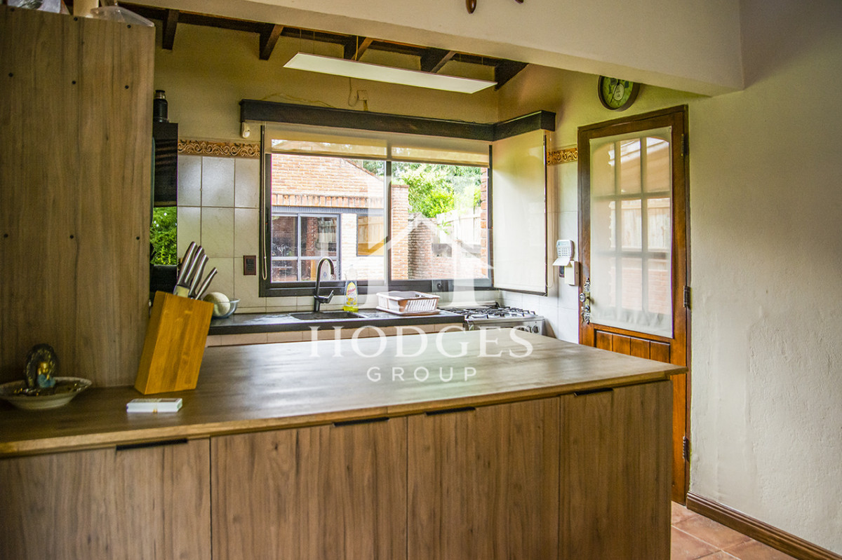Casa ID.107 - En venta casa de 3 Dormitorios en Jardines de Córdoba con Barbacoa 