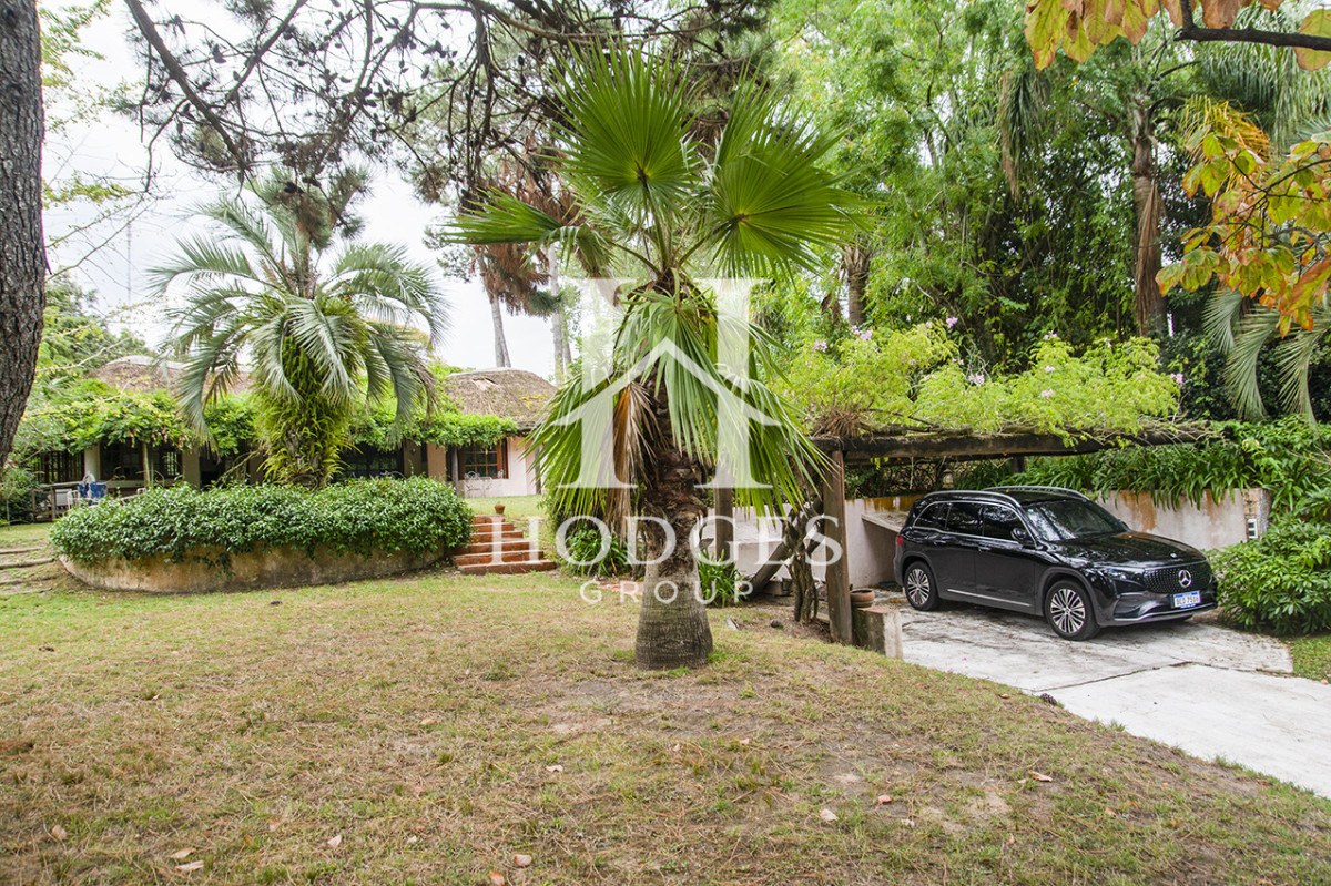 Casa ID.218 - En venta casa de 1 dormitorio con dependencia en Cantegril