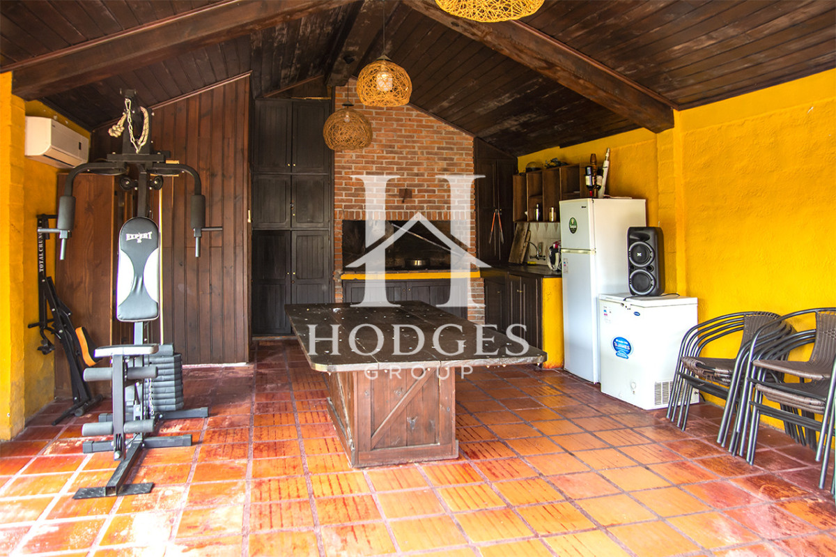 Casa ID.107 - En venta casa de 3 Dormitorios en Jardines de Córdoba con Barbacoa 