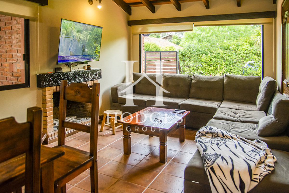 Casa ID.107 - En venta casa de 3 Dormitorios en Jardines de Córdoba con Barbacoa 