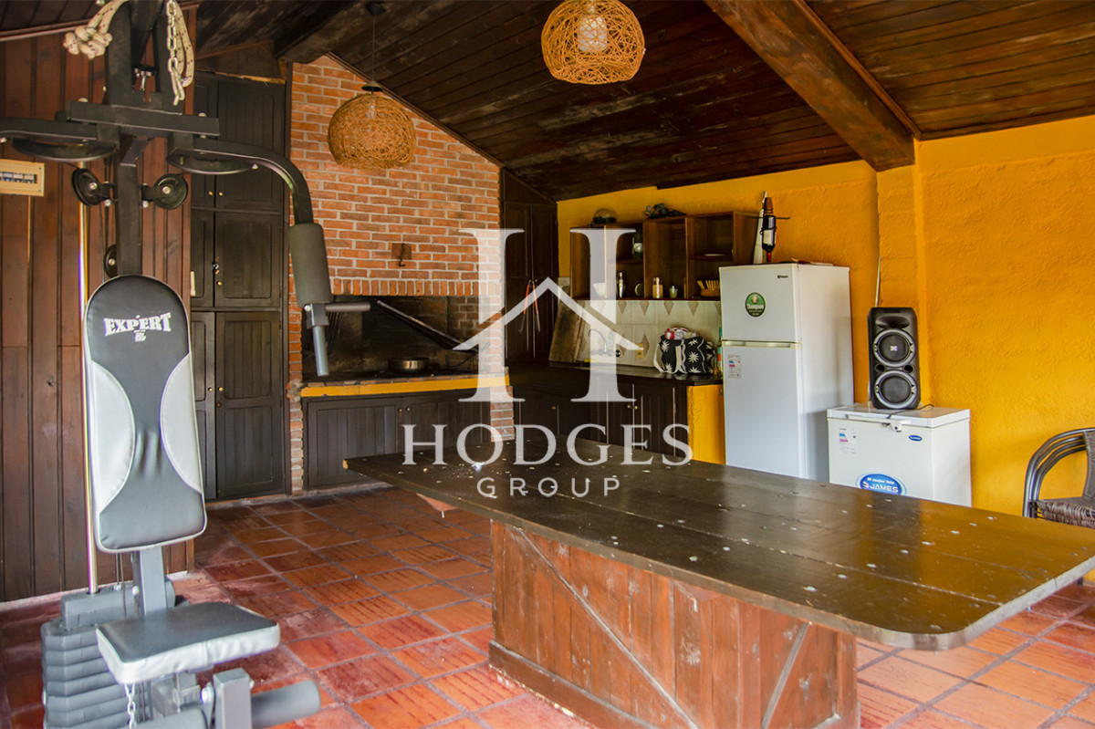 Casa ID.107 - En venta casa de 3 Dormitorios en Jardines de Córdoba con Barbacoa 