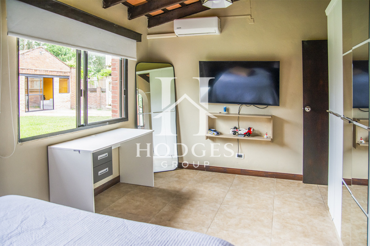 Casa ID.107 - En venta casa de 3 Dormitorios en Jardines de Córdoba con Barbacoa 