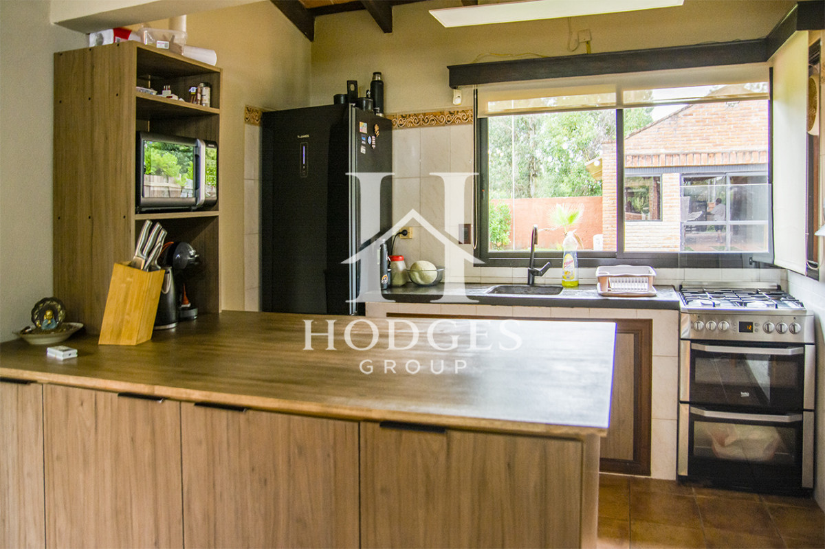 Casa ID.107 - En venta casa de 3 Dormitorios en Jardines de Córdoba con Barbacoa 