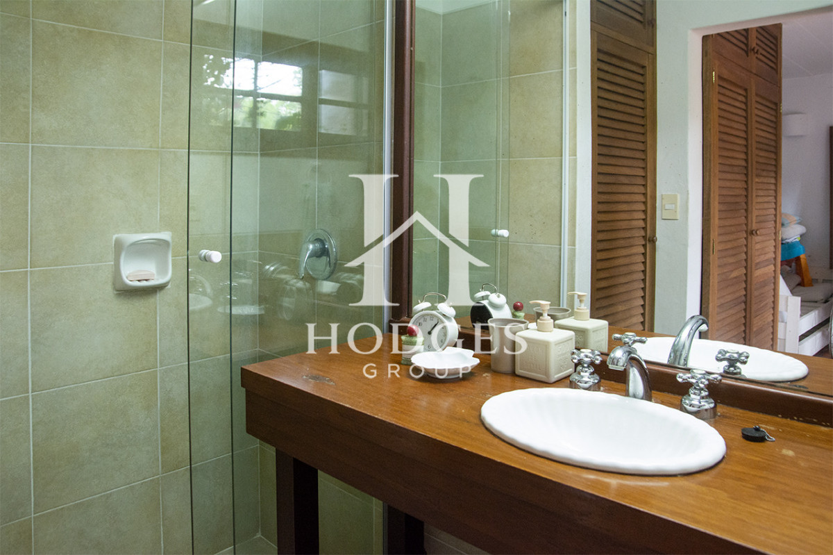 Casa ID.218 - En venta casa de 1 dormitorio con dependencia en Cantegril