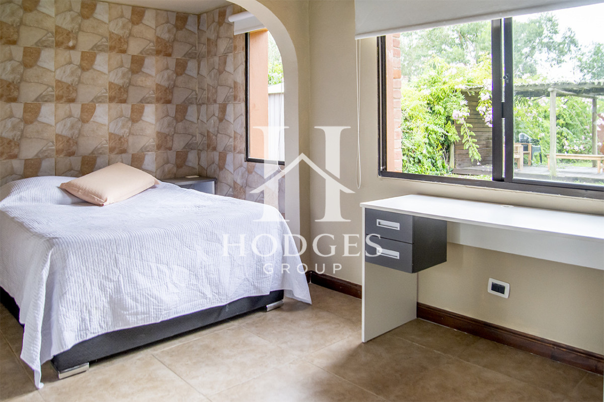 Casa ID.107 - En venta casa de 3 Dormitorios en Jardines de Córdoba con Barbacoa 