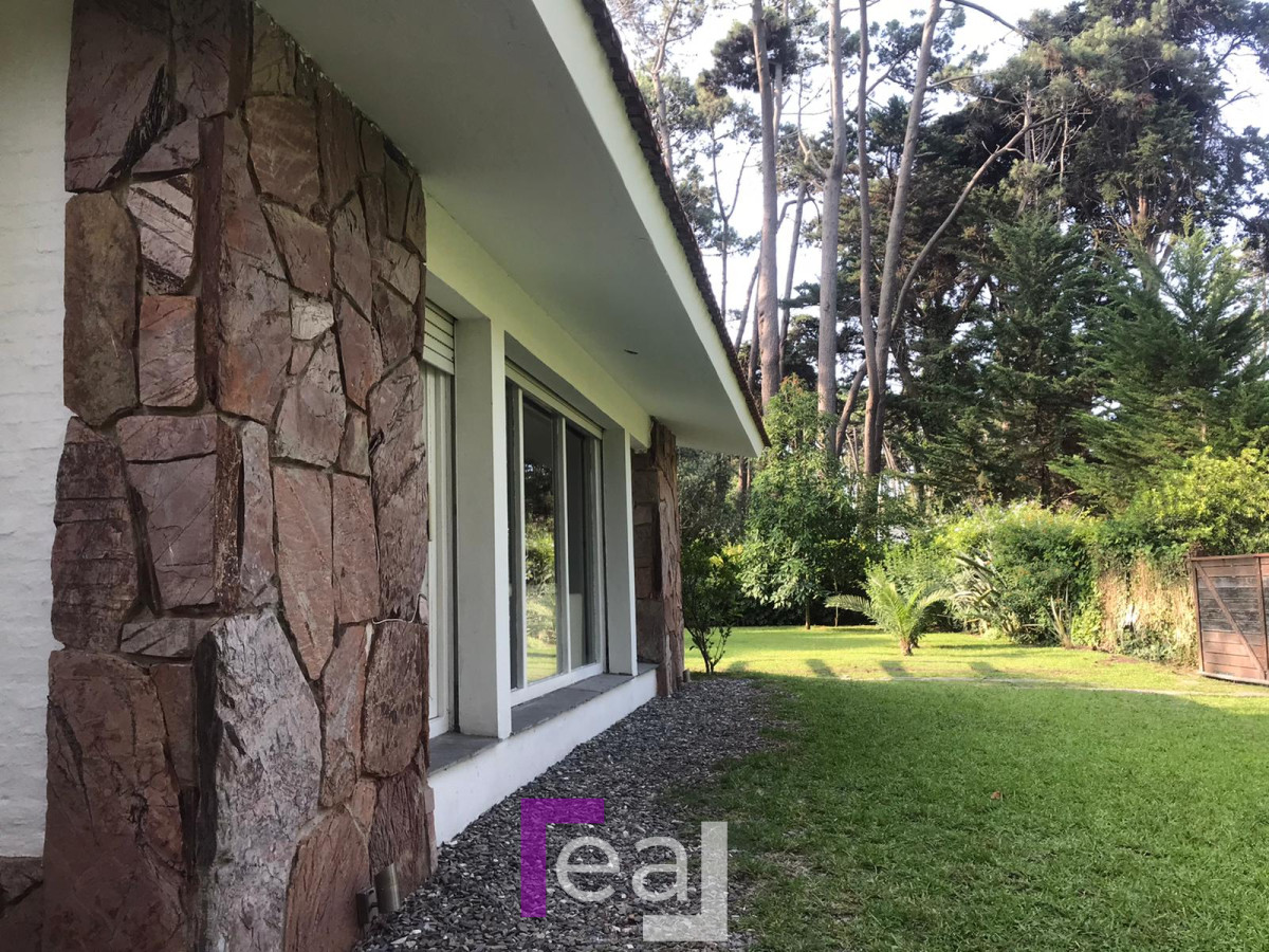 Casa ID.265 - Casa en impecable estado, de 3 dormitorios en San Rafael Punta del Este 