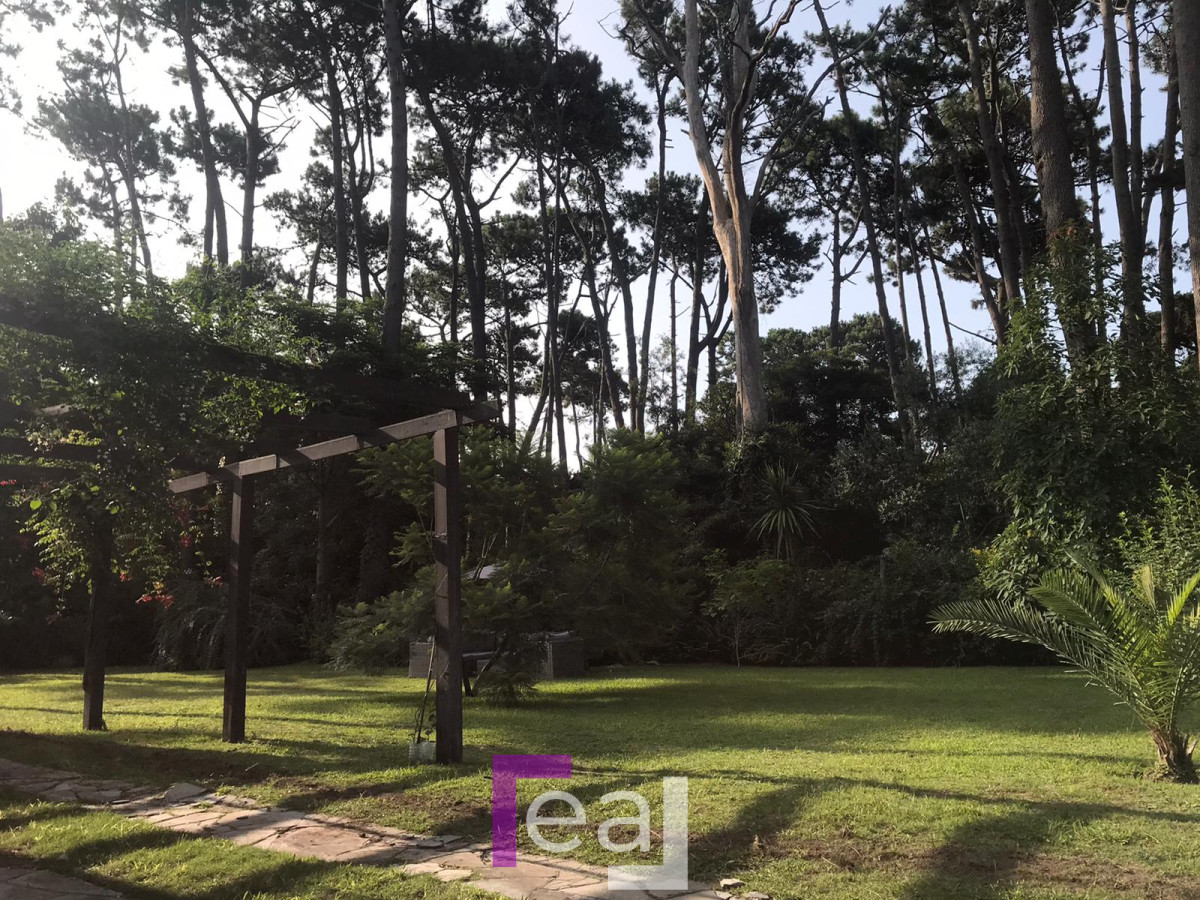 Casa ID.265 - Casa en impecable estado, de 3 dormitorios en San Rafael Punta del Este 